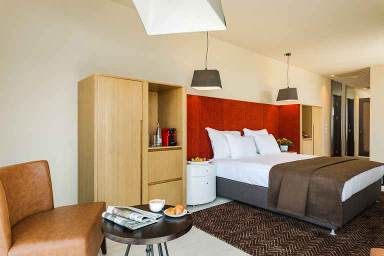 Bedroom 2, Prima Link