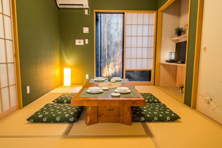 Others 4, Yadoya Karasuma-Inn, Taitō