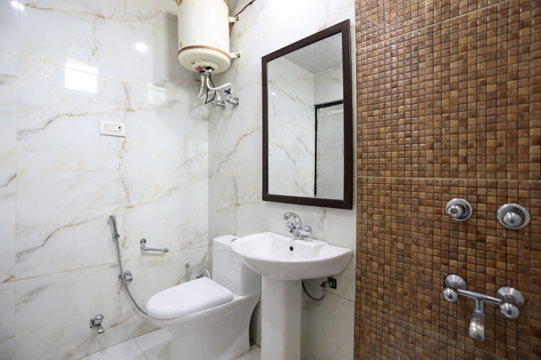 Bathroom 4, Hotel Jagdish Residency, Reasi