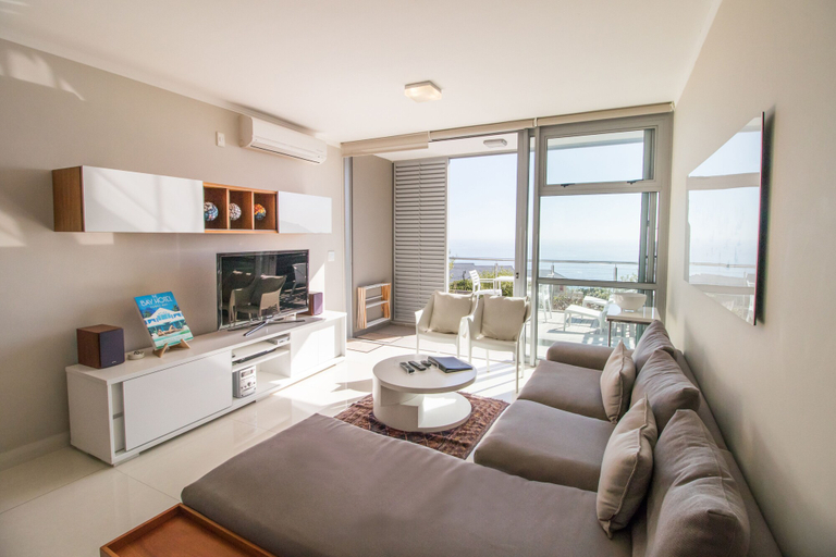 Others 5, The Crystal Apartments, City of Cape Town