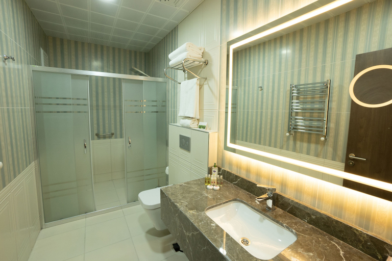 Bathroom 5, Ramada Encore by Wyndham Istanbul Avcilar, Avcılar