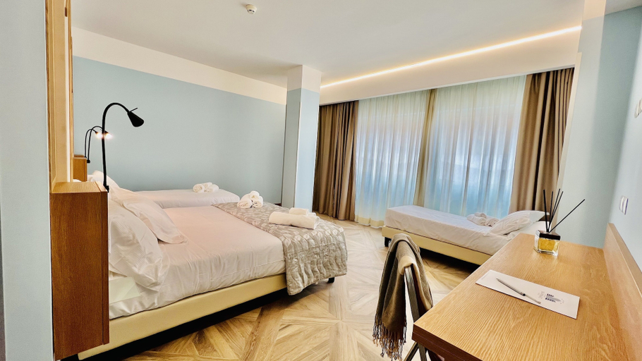 Bedroom 4, Catania Sea Palace Hotel, Catania