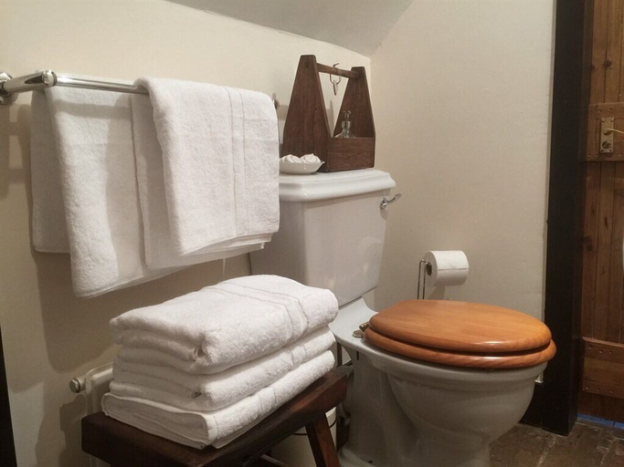 Bathroom, Balsporran Bed And Breakfast, Highland