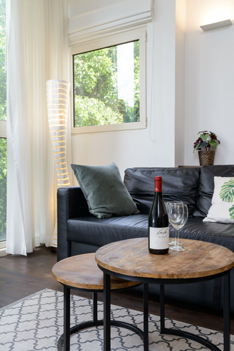 Others 5, Arlo by TLV2RENT