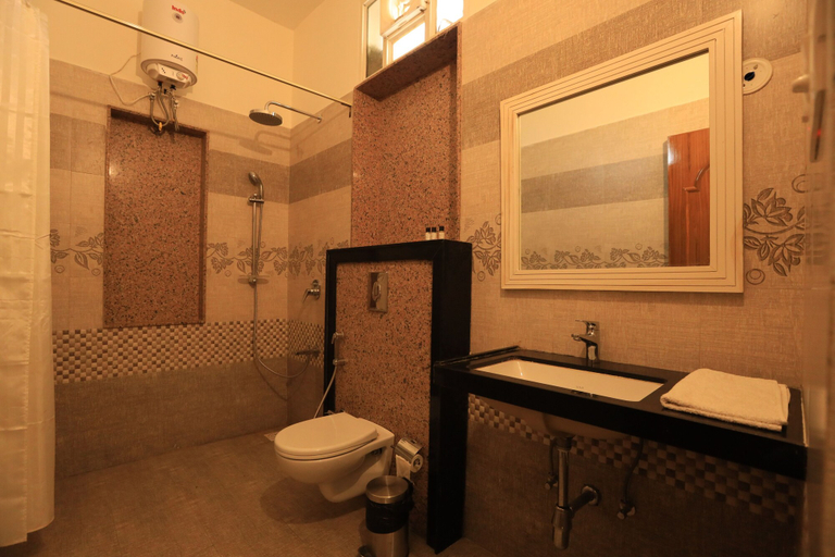 Bathroom 4, Rangmahal Pushkar by DIV Hospitality, Ajmer