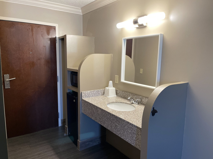 Bathroom 2, Lincoln Hotel Philadelphia, Philadelphia