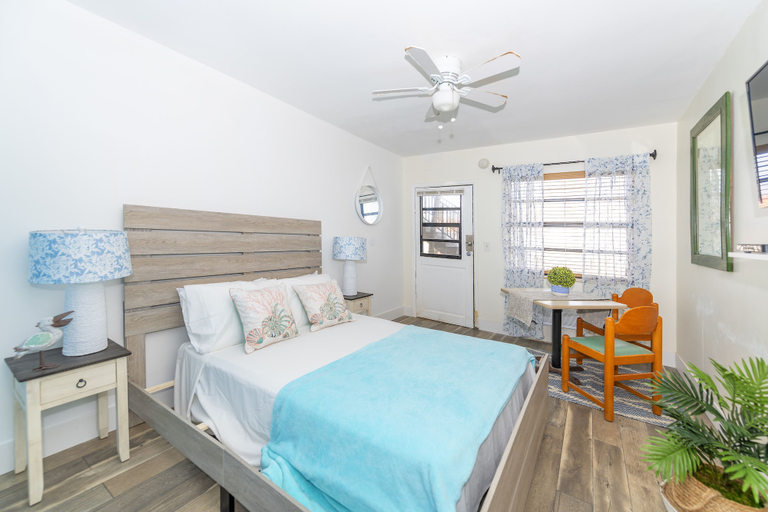 Bedroom 2, Tropic Isle Hotel and Apartment, Broward