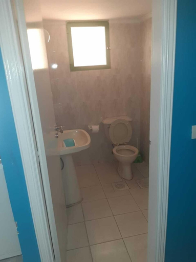 Bathroom, La Luna Chalets, Jubail