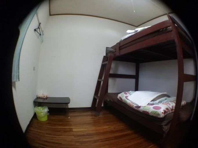 Bedroom 3, Guesthouse Base Okinawa - Hostel, Naha