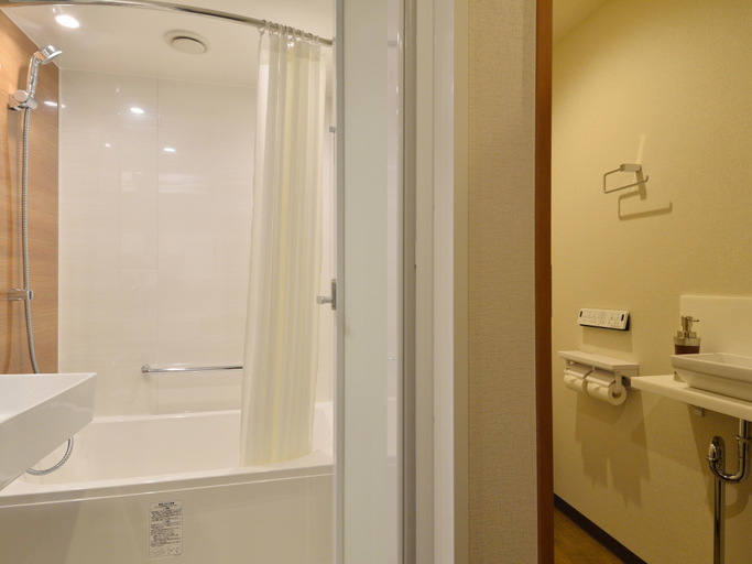 Bathroom 5, Hakodate Kokusai Hotel, Hakodate