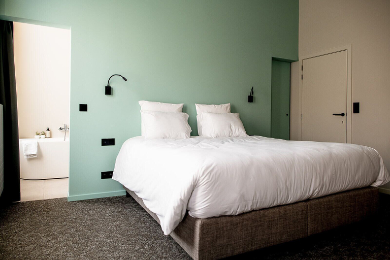 Bedroom 5, Hôtel de la Poste, Hainaut