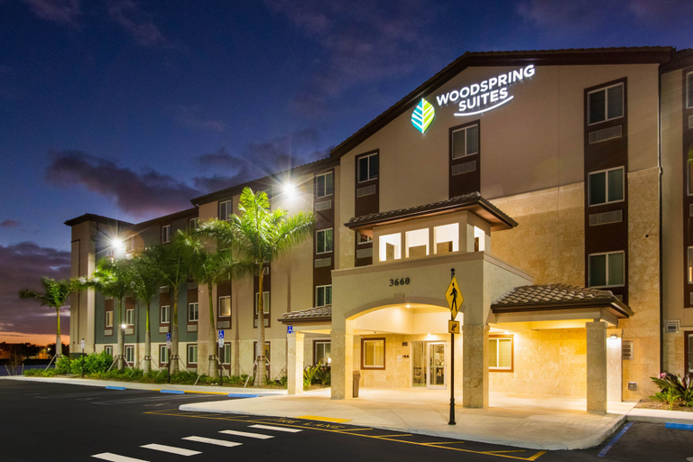 Exterior & Views 2, WoodSpring Suites Jacksonville - South, Duval