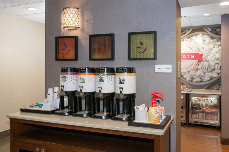 Food & Drinks 5, Hampton Inn & Suites Munster, Lake