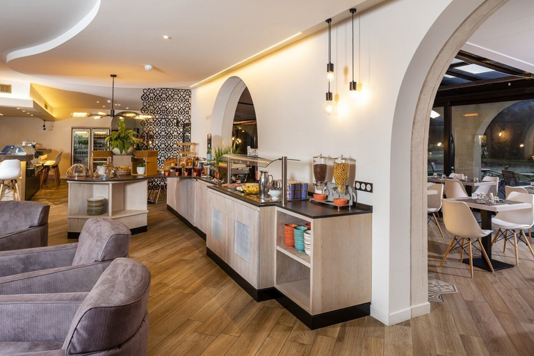 Food & Drinks 5, Le Château de Taulane, Var