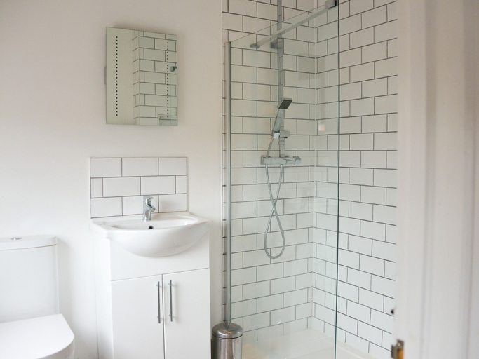 Bathroom 3, Corner House Apartment, West Sussex