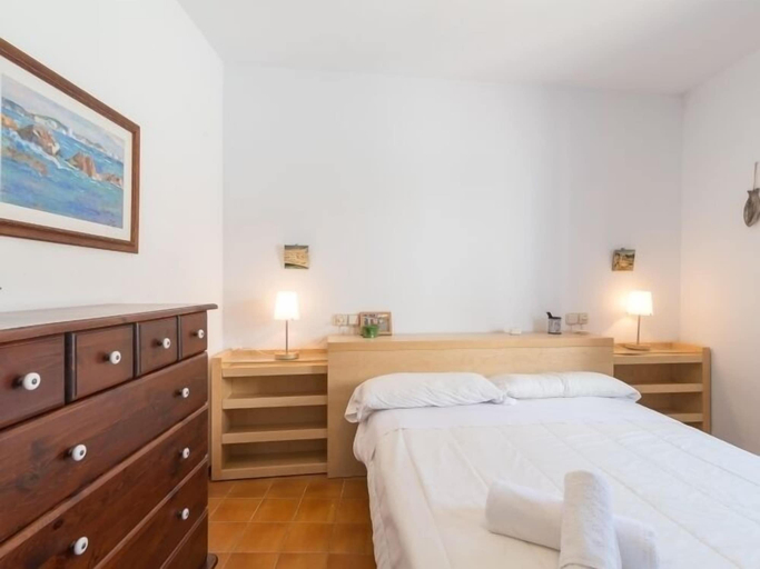 Bedroom 3, Family flat with parking near beach, Girona