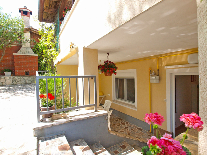 Others 5, Apartment 1346, Pula