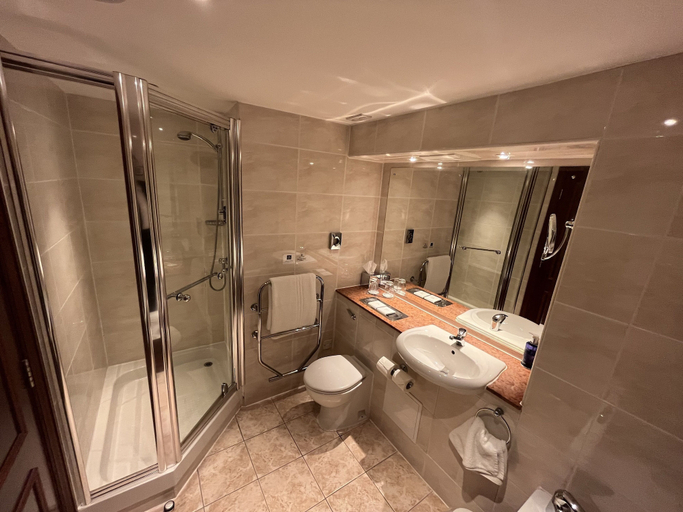 Bathroom 5, Macdonald Tickled Trout Hotel, Lancashire