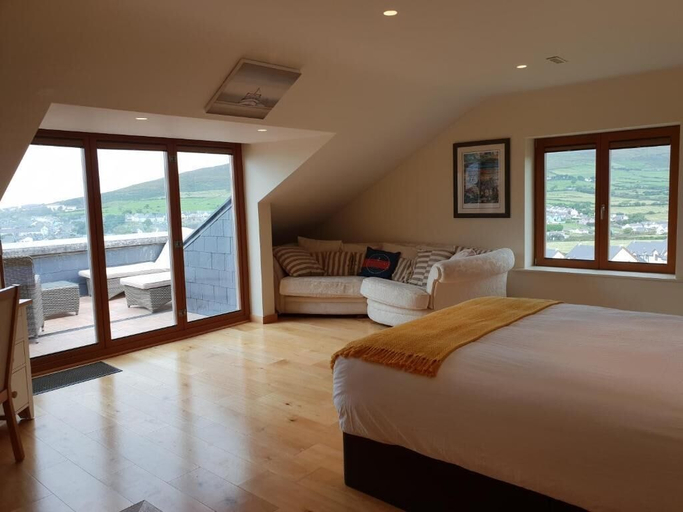 Bedroom 3, Fab View
