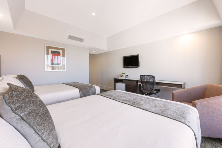 Bedroom 2, James Cook Hotel Grand Chancellor, Wellington