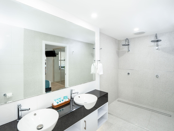 Bathroom 5, Saltwater Luxury Apartments, Douglas