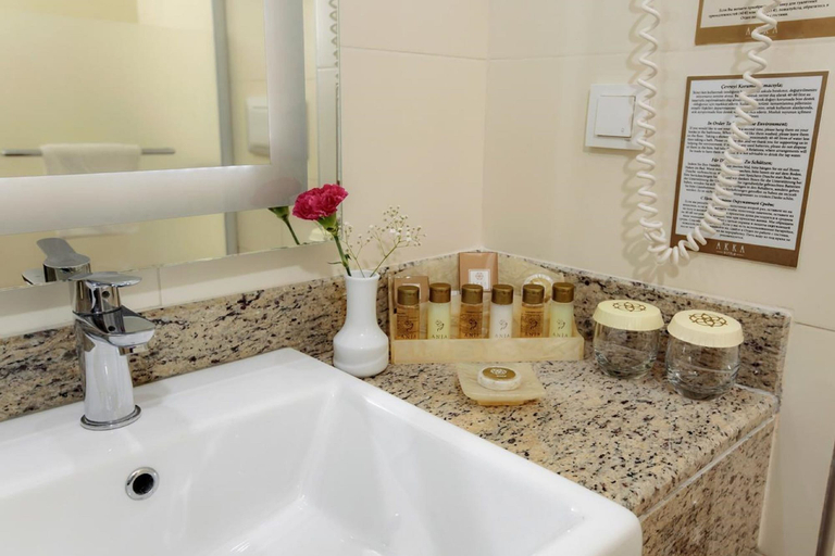 Bathroom 5, Akka Alinda Hotel, Kemer