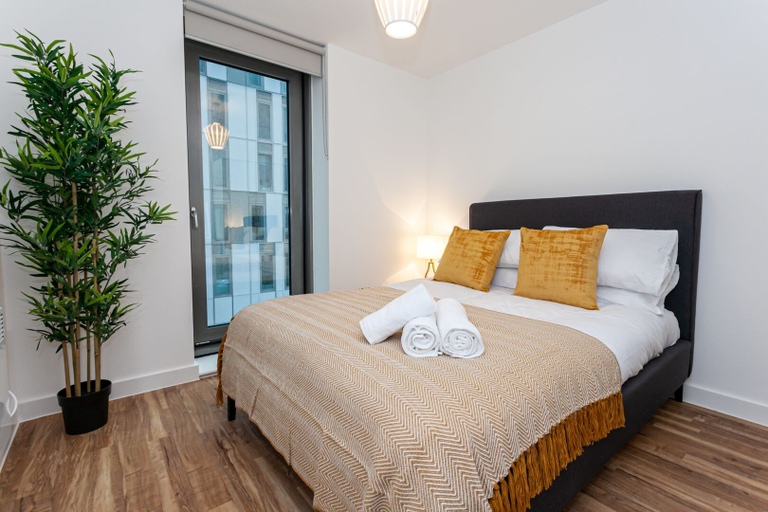 Bedroom 2, Harbour City Apartments, Manchester