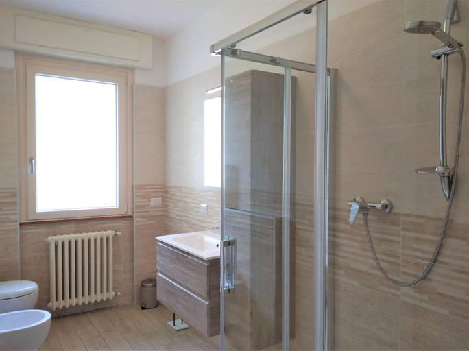 Bathroom 4, La Rosa del Lago, Verbano-Cusio-Ossola