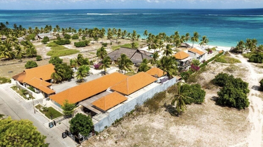 Exterior & Views 6