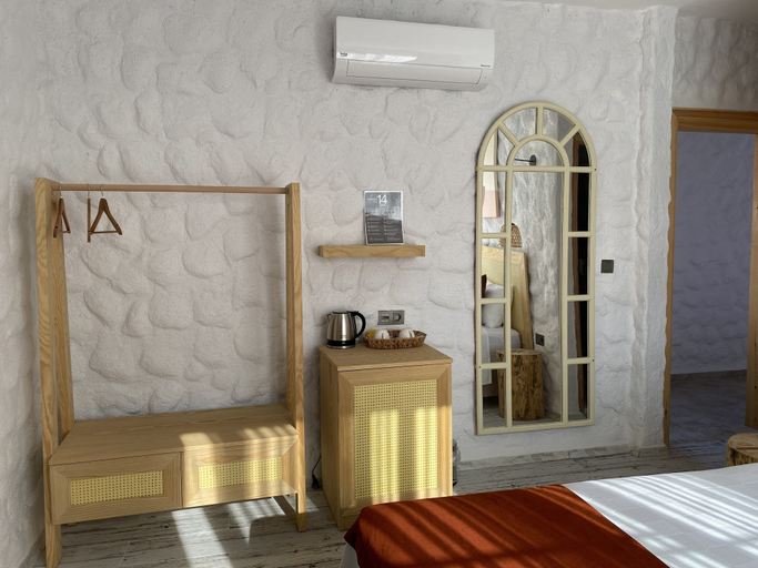 Bedroom 3, Huzurla Otel, Urla