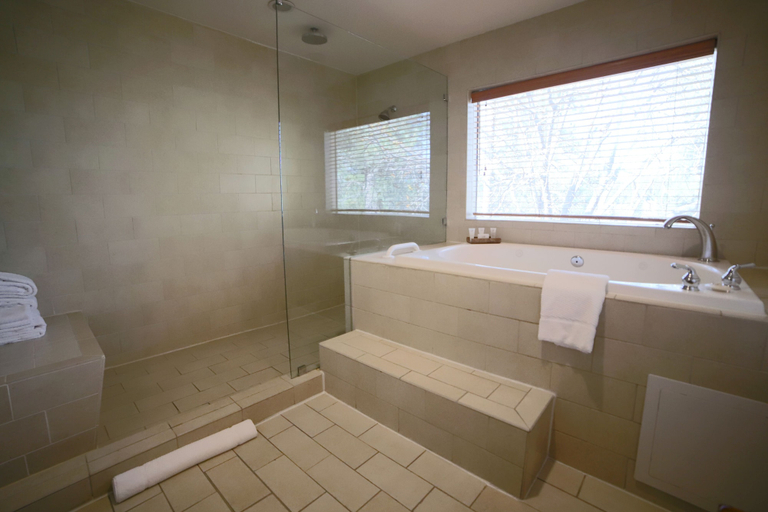 Bathroom 5, Lake Arrowhead Resort and Spa, San Bernardino