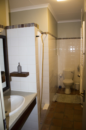 Bathroom 4, Auas Safari Lodge, Windhoek Rural