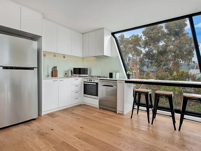 Others 4, Roden Residences, Melbourne