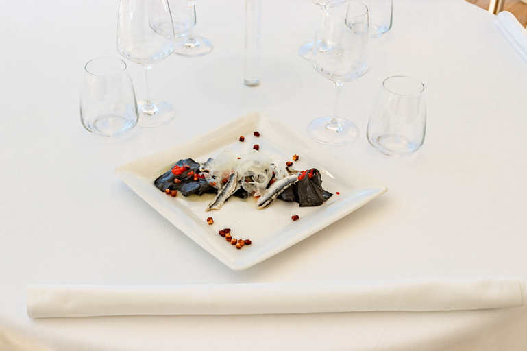 Food & Drinks 8