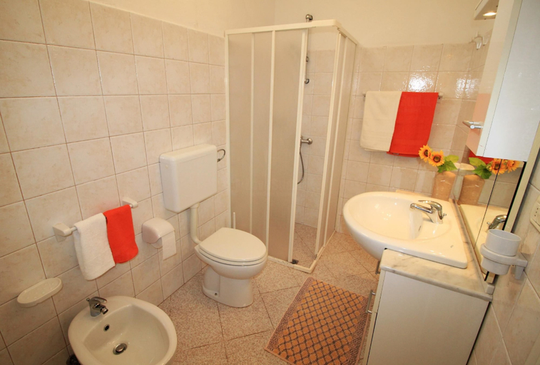 Bathroom 2, B Marea Beach House, Lecce