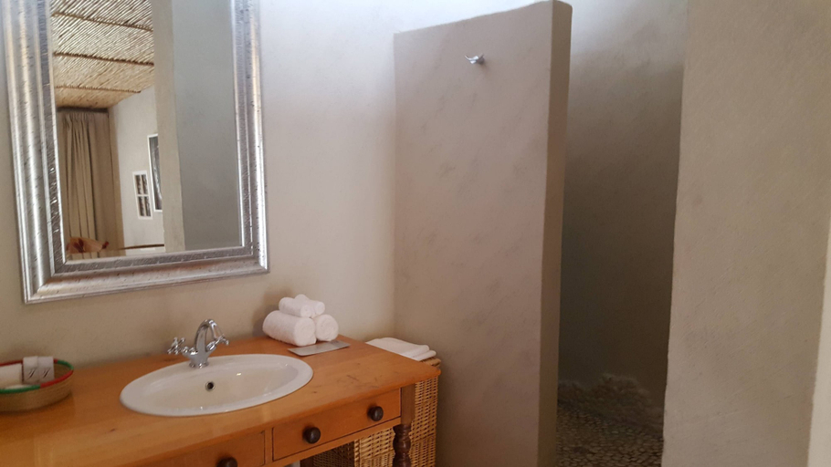 Bathroom 4, Karoo 1 Hotel Village, Cape Winelands