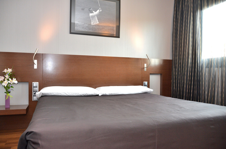 Bedroom 4, Hotel Tach Madrid Airport, Madrid
