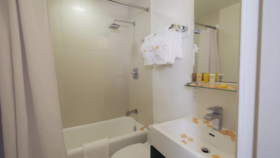 Bathroom 5, Hotel Julian, San Francisco