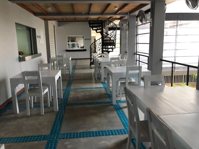 Food & Drinks, Beach Paradise by Oceanfront Condos, Kuchchaveli