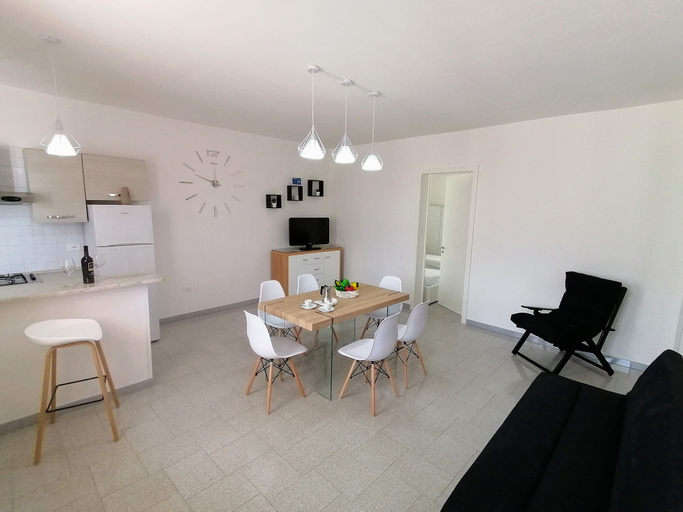 Others 4, Residence Leucasia, Lecce