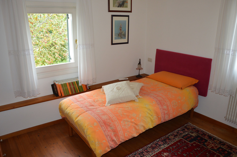 Bedroom 2, Bed and Breakfast Le Ortensie, Treviso