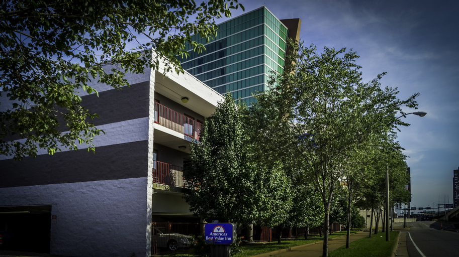 Exterior & Views 2, Americas Best Value Inn St. Louis Downtown, Saint Louis