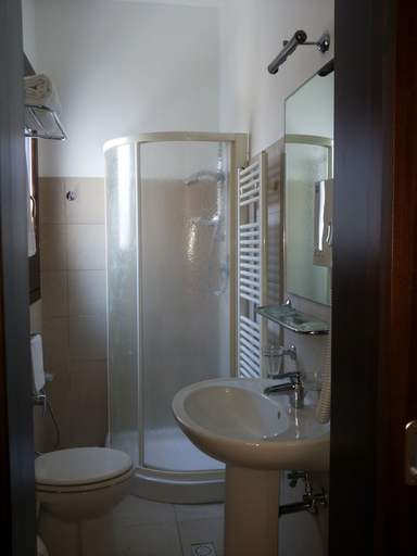 Bathroom 4, Hotel Villa Ionia, Syracuse