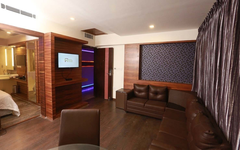 Others 5, Hotel M Grand, Chennai