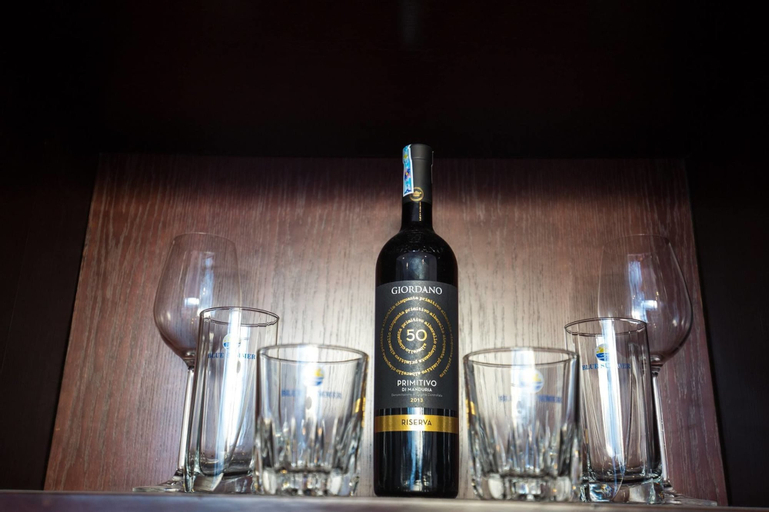 Food & Drinks 16