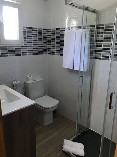 Bathroom 3, Hostal La Pared, Madrid