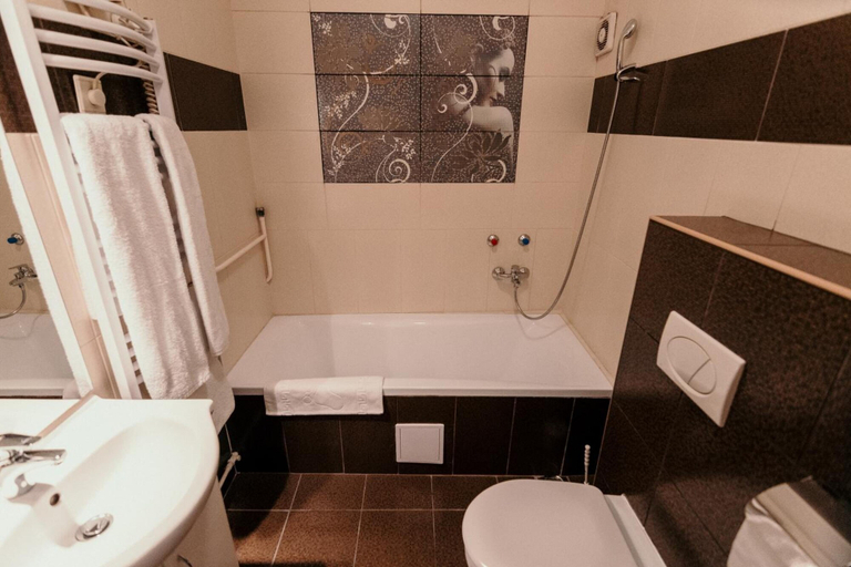 Bathroom 4, Tisza Hotel, Szeged