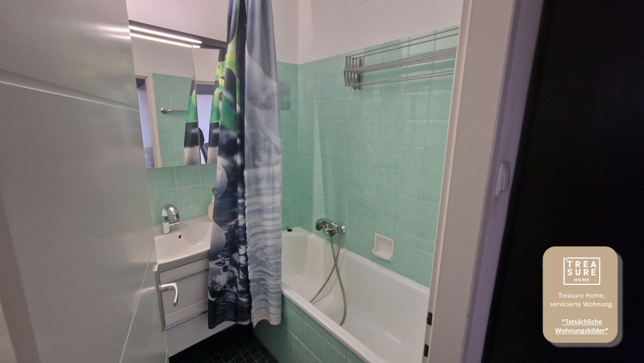 Bathroom 3, Eine Wohnung mit etwas Luxus, Wien