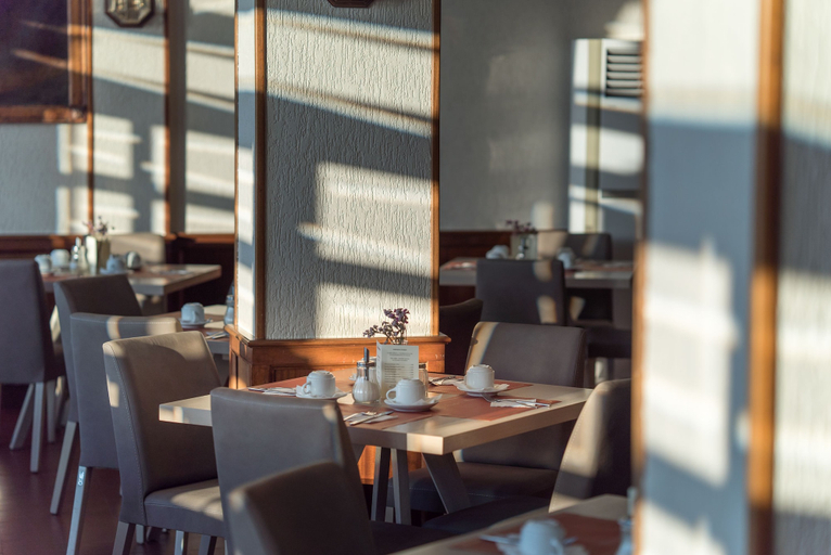 Food & Drinks 5, Strada Marina, Ionian Islands