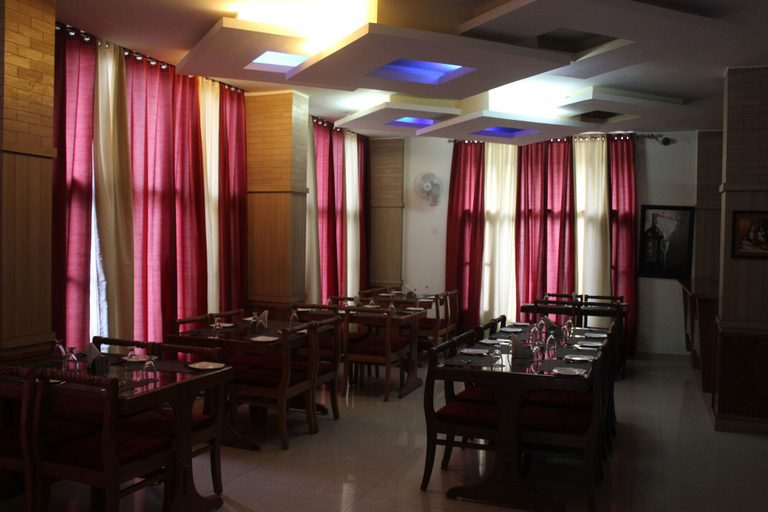 Food & Drinks, Chandermukhi Resorts, Solan